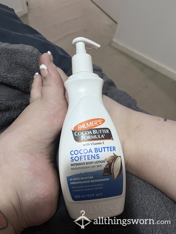 Moisturising My Dry Feet 🦶🏻 🧴