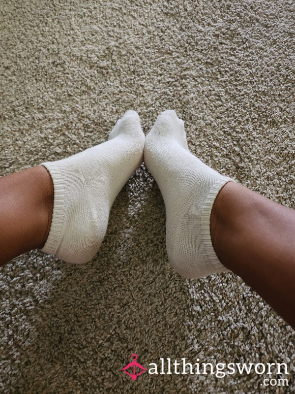 *** SOLD *** New White Ankle Socks