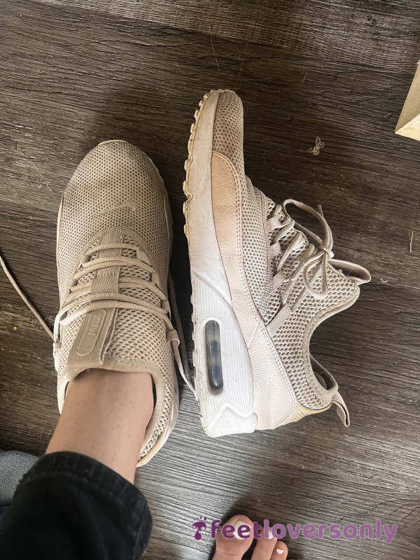 Nude Nikes