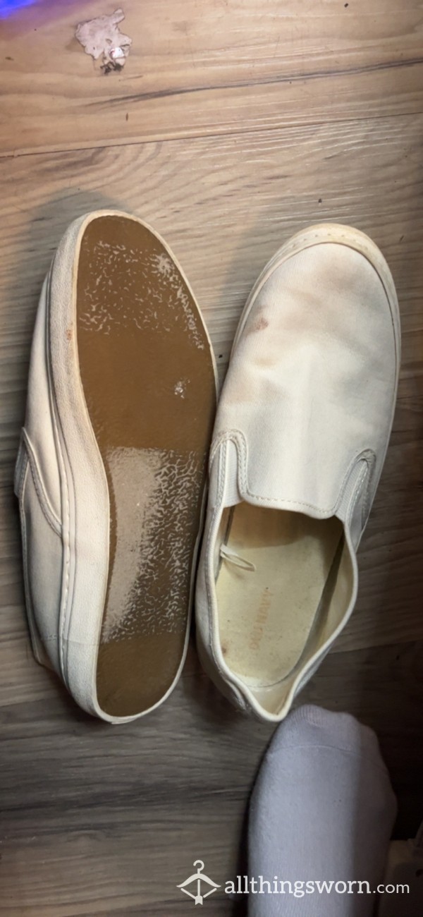 Old Navy Slip On’s - VERY Old