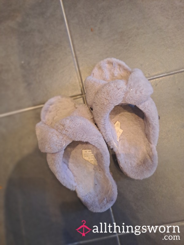 Old Slippers! Really Worn And Battered! Size 6!