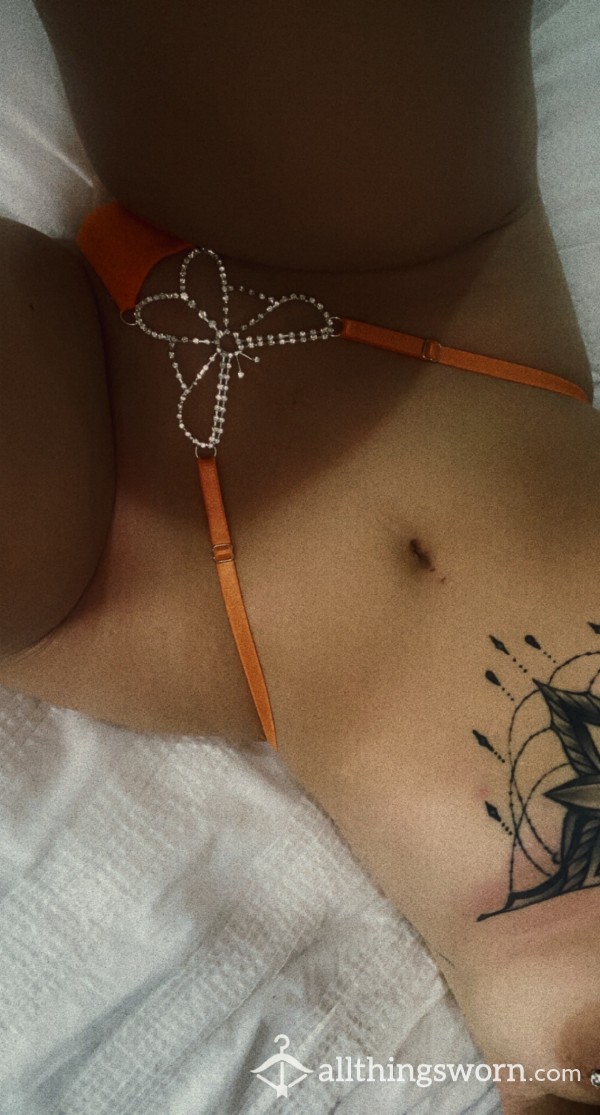 ORANGE OR BLACK Bu*terfly G-string’s