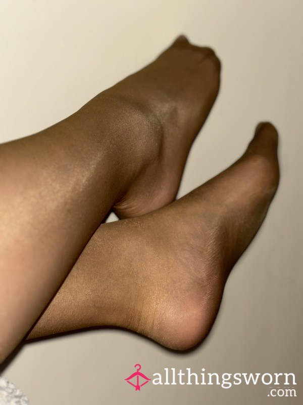 Pantyhose Worn On A Warm Workday, 13.594 Steps Taken