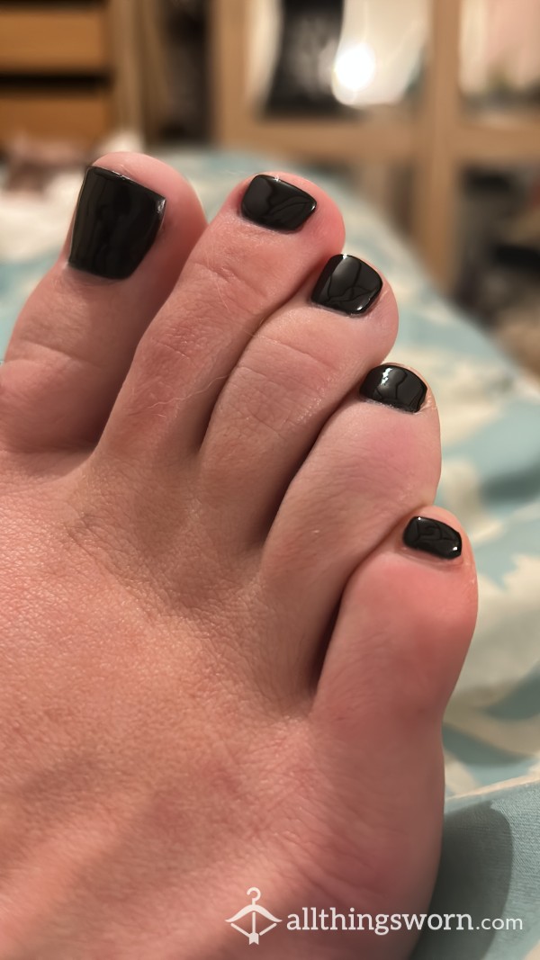 Photo Sets Of My S**y Black Pedi 🖤