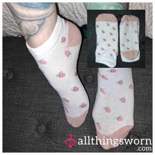 Pink Flor*l Ankle Socks