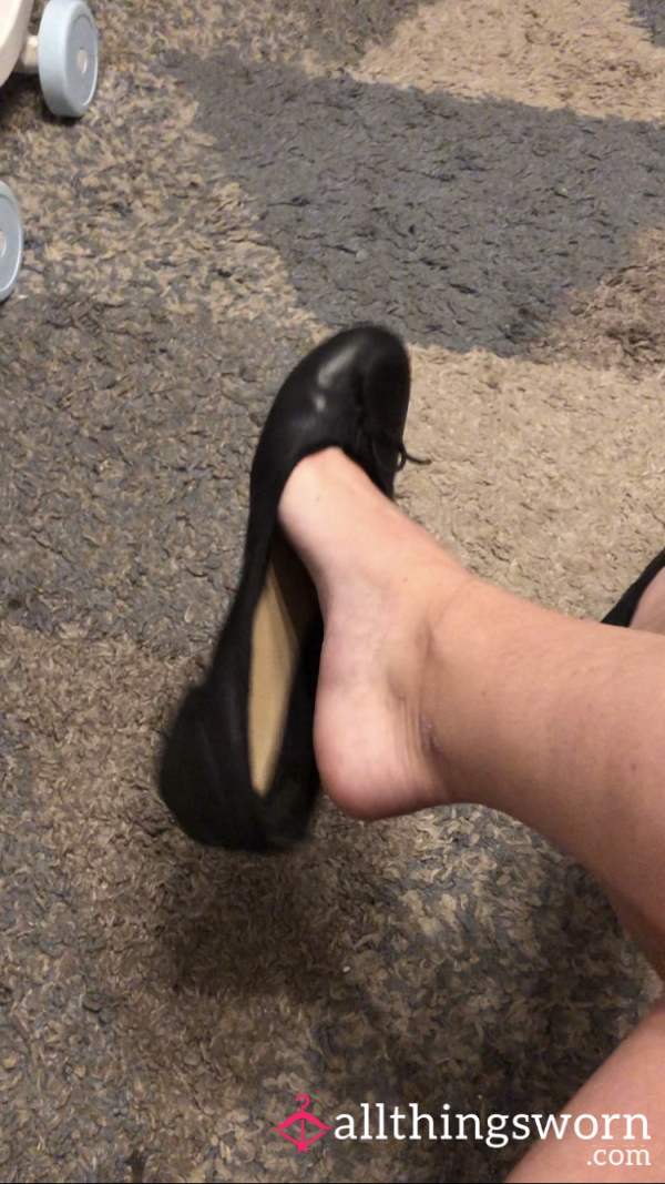 Playful Shoe Dangle