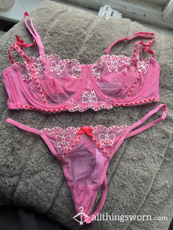 Pretty Set Worn By Goddess