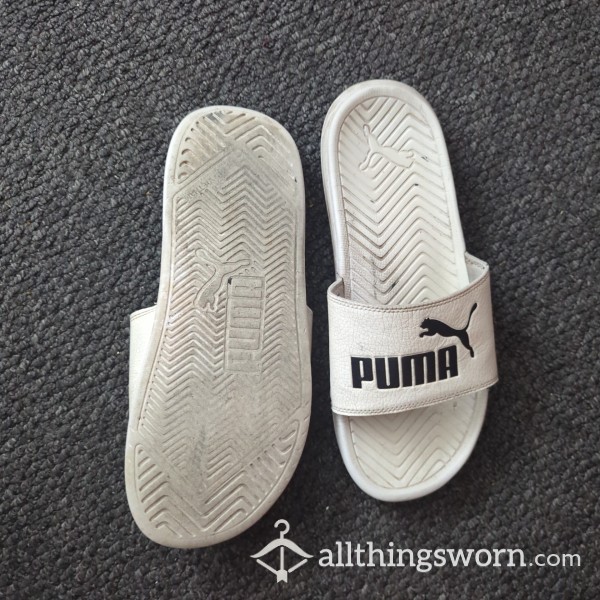 Puma Sliders Size 7