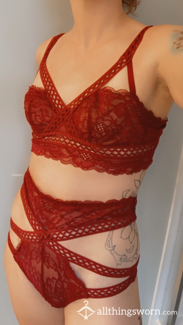 Red Lace Set