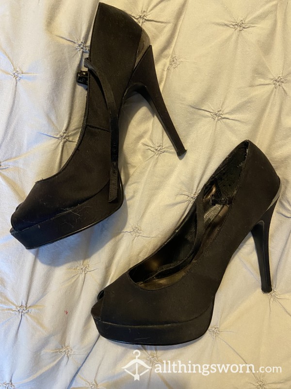 ⭐️Reduced⭐️ Black High Heels