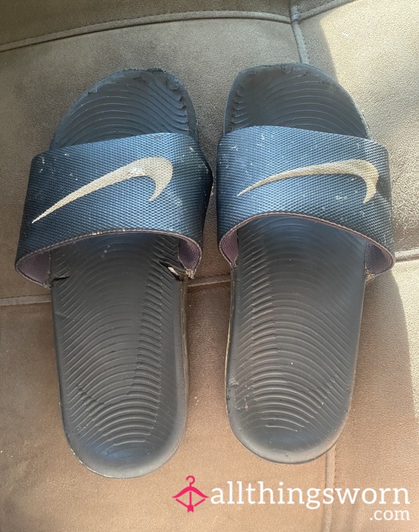 Smelly Ripped Old Nike Slides 👅💦