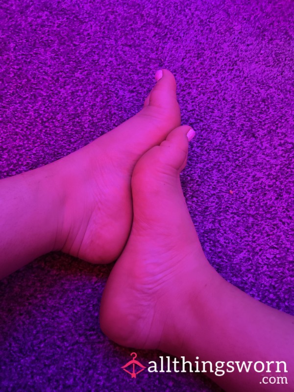 S**y Foot Pics