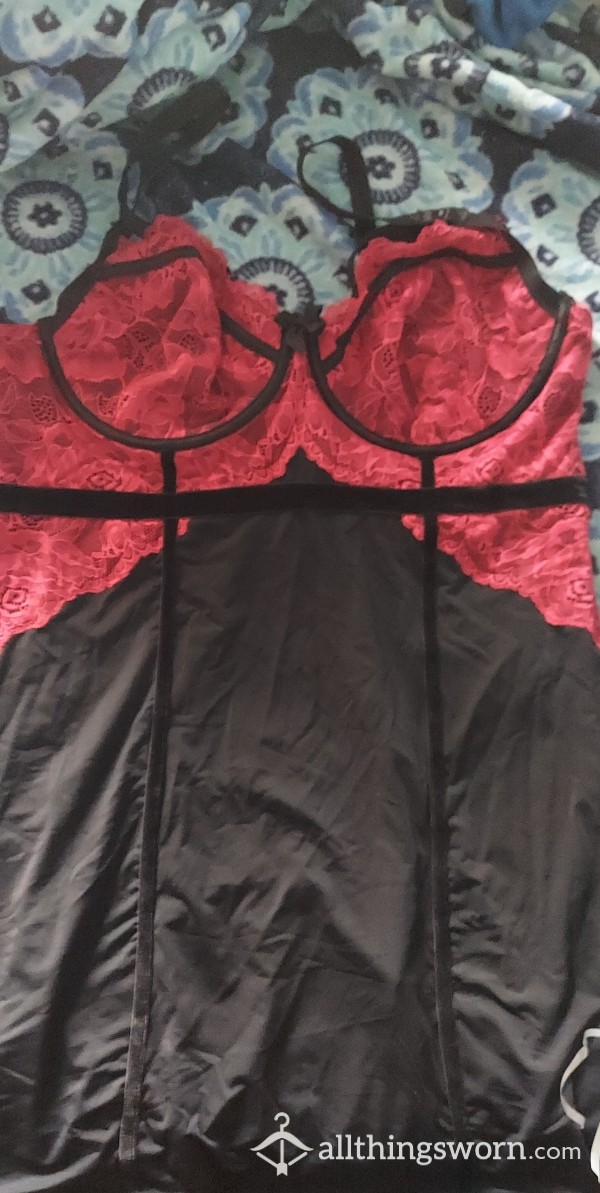 S**y Red And Black Lingerie