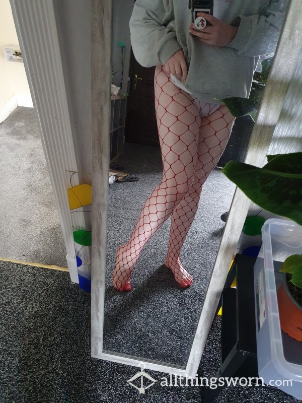 S**y Red Fishnets