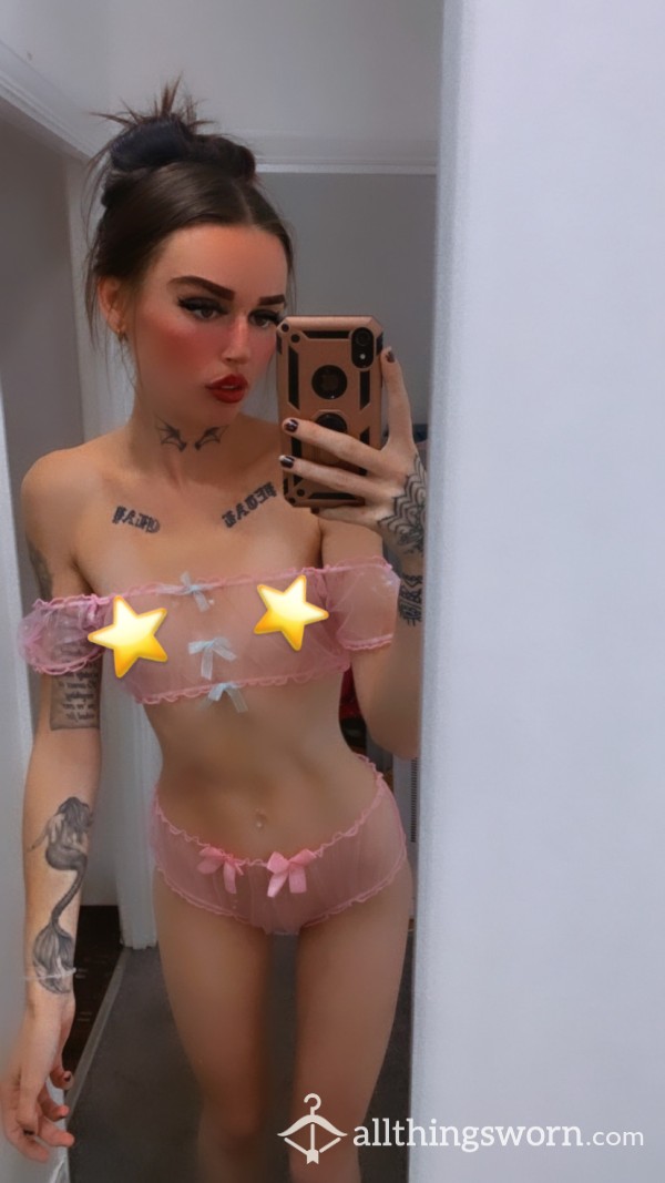 S**y Tatted Teen