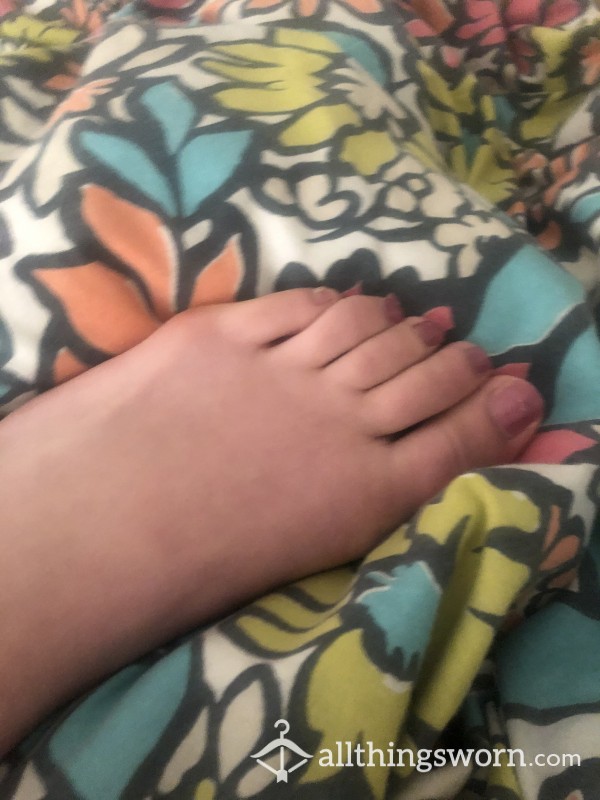 S**y Toes