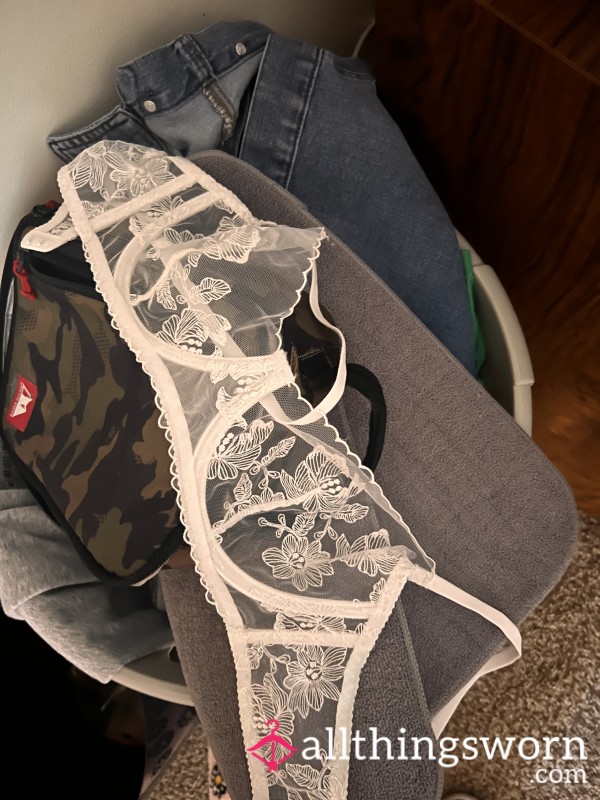 S**y White See Thru Bra & Pics