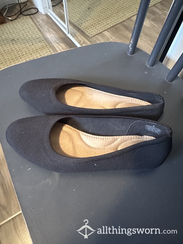 Size 8 Old Navy Black Flats 🖤 Smelly