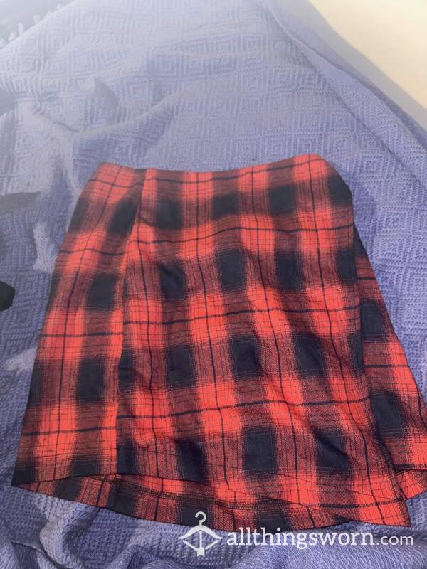 Slim Fitting Tartan Pencil Skirt With Slit