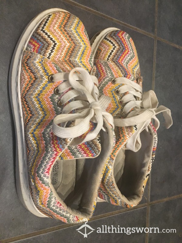 Smelly, Unique Canvas Shoe