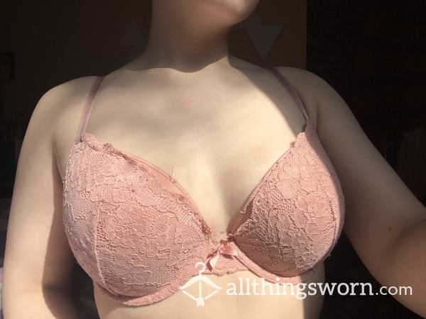 Soft Pink Flor*l Lace Push-up Bra