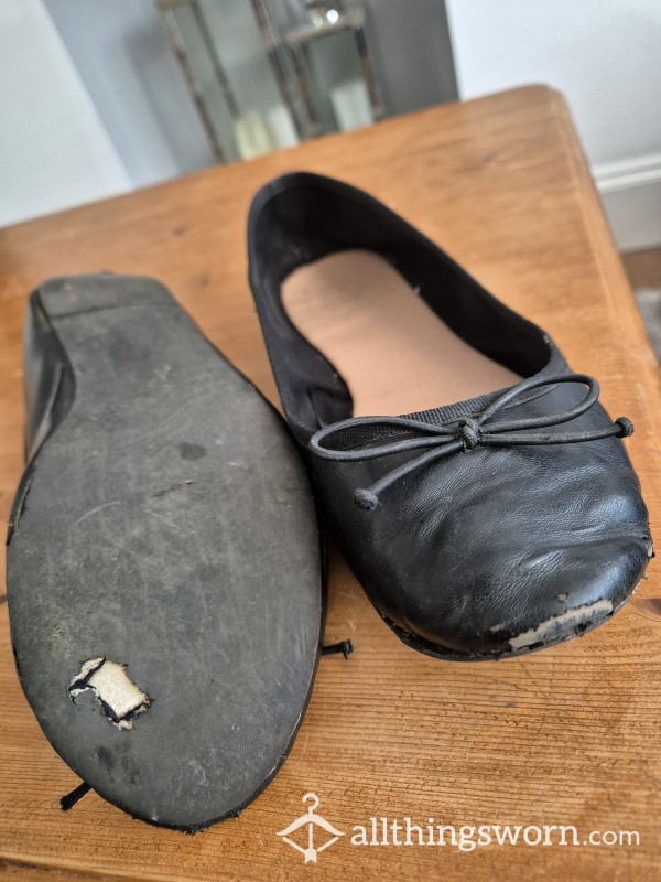 Stinky, Well Worn Flats