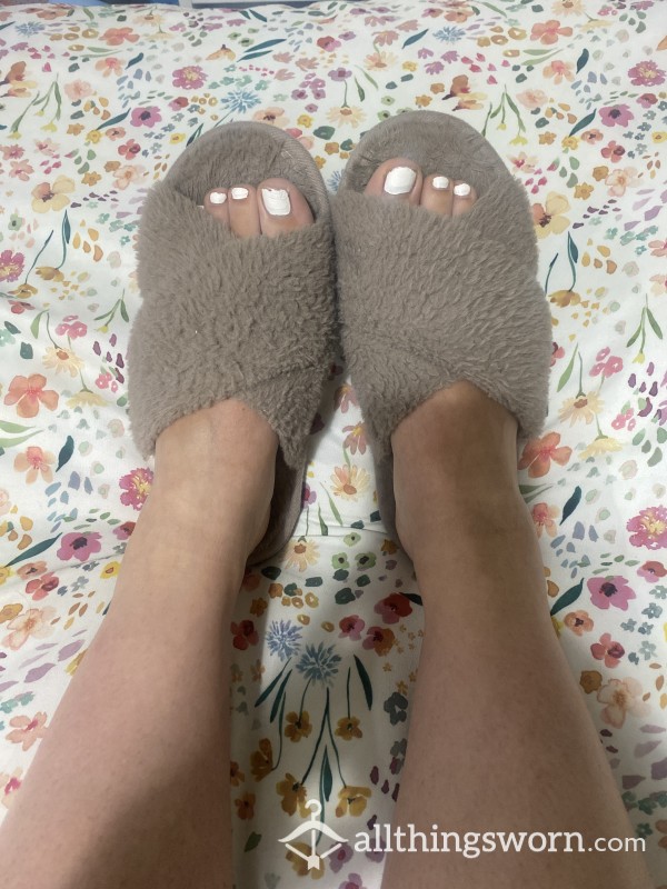 Stinky Cheesy Fluffy Slippers🤤😍