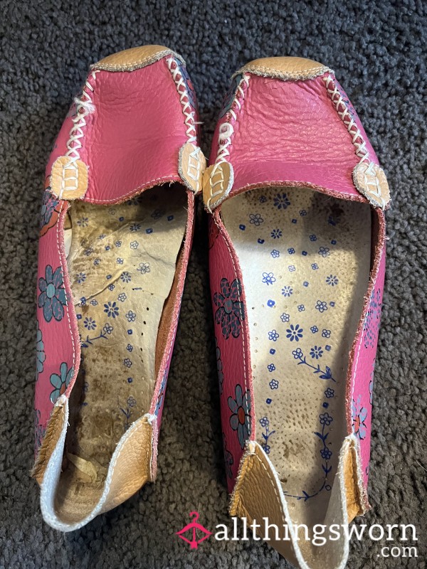 STINKY-pink Leather Flats