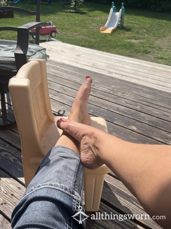 Sun And Feet Pics