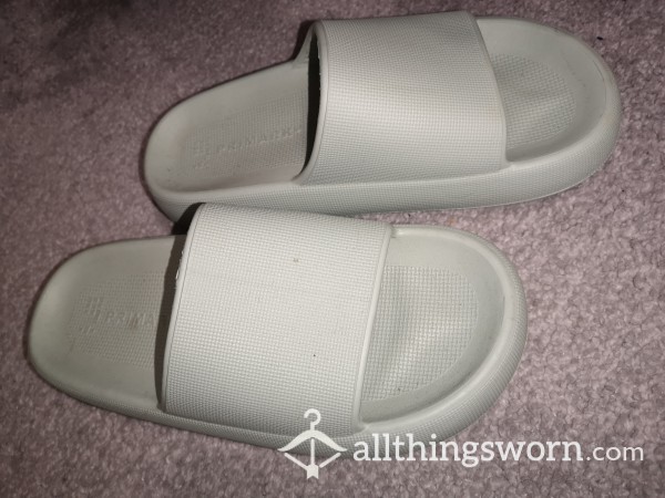 Super Comfy Sliders, Size 5