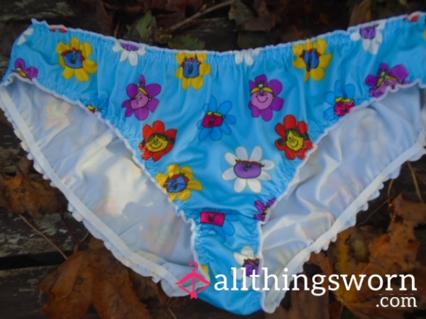 🩵💛Super Cute Panties 💛🩵