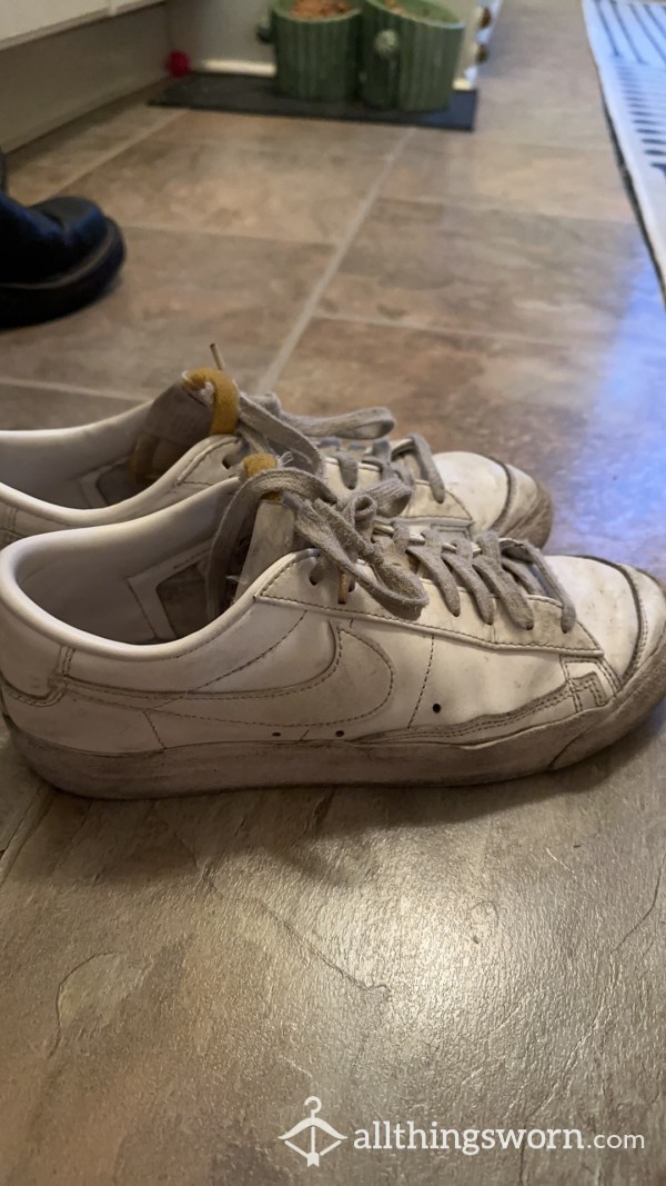 SUPER WORN, Nike Trainers