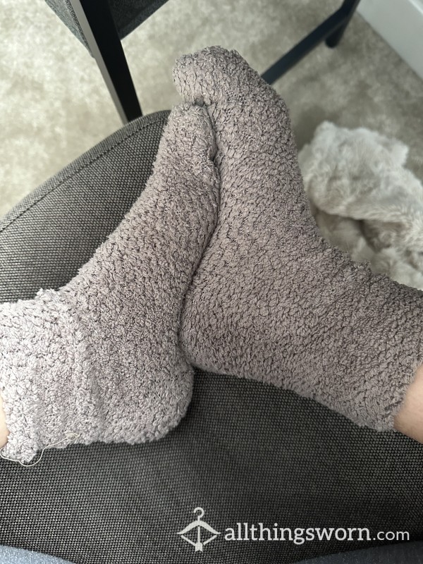 Sweaty Fluffy Bed Socks 🧦