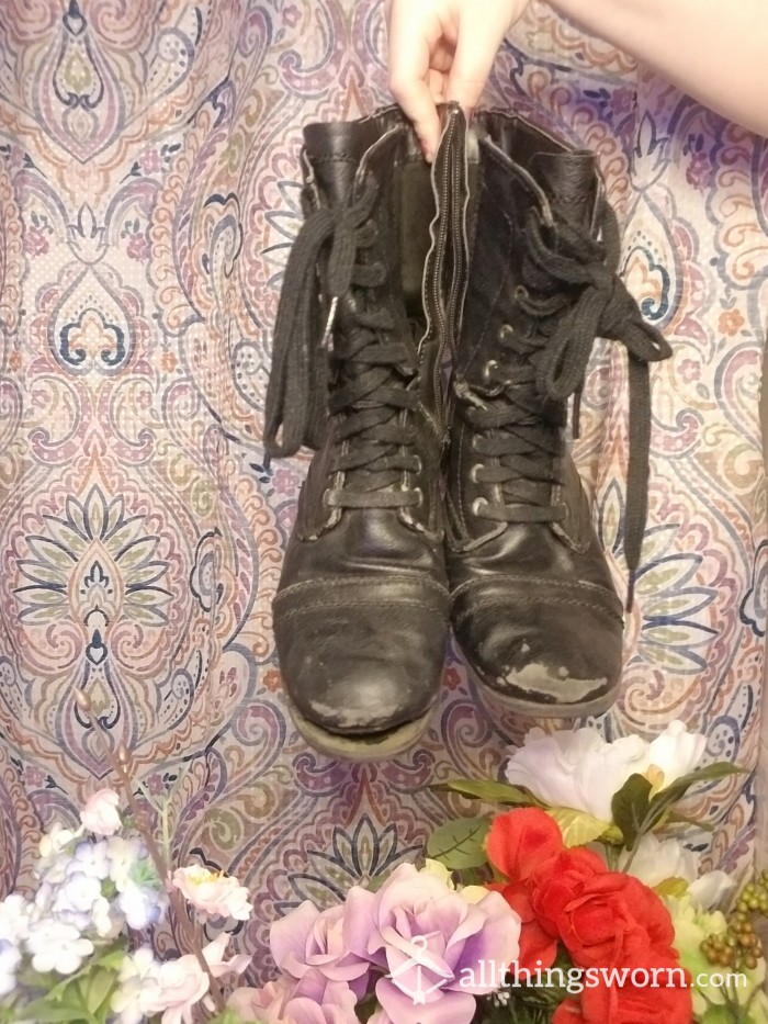 "Talking Captain" A**-Kicking Boots | Well-Worn Women's Boots | US Size 7.5