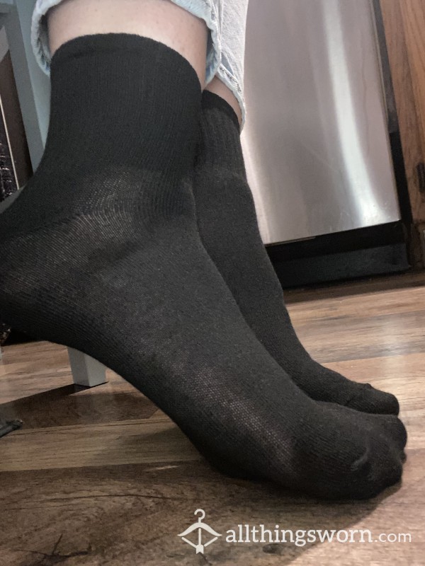 Thin Crew Cut Black Socks