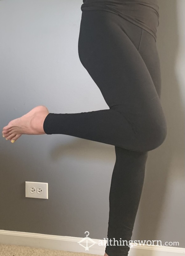 Tight Black Leggings