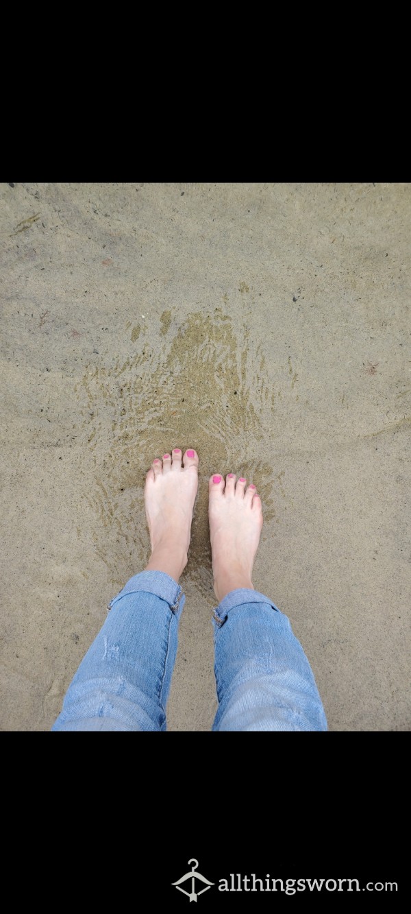 Toes On Vacation! S**y Size 7 Feet