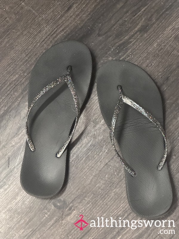 Used Flip Flops, Strong Scent