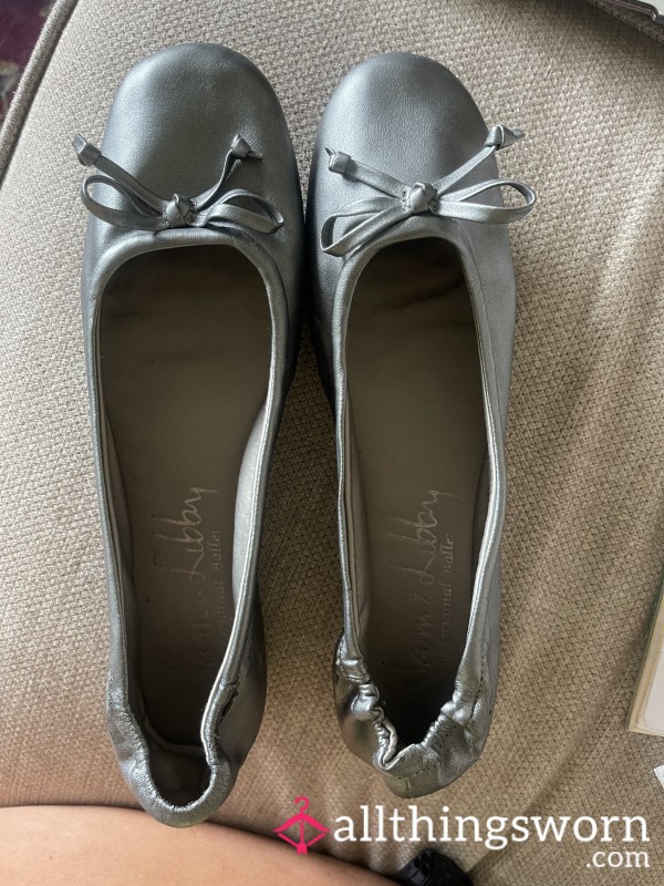 USED GREY METALLIC FLATS