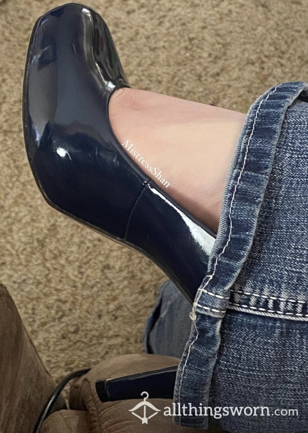 Used Women’s Steve Madden Navy Pumps