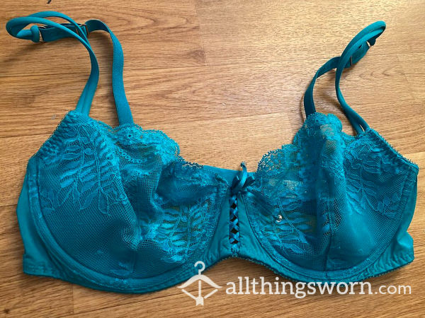 Used Women’s Victoria’s Secret Bra 36D