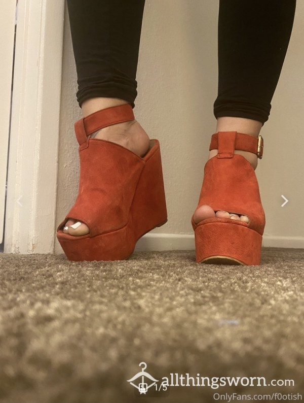 Velvet Wedges- Red