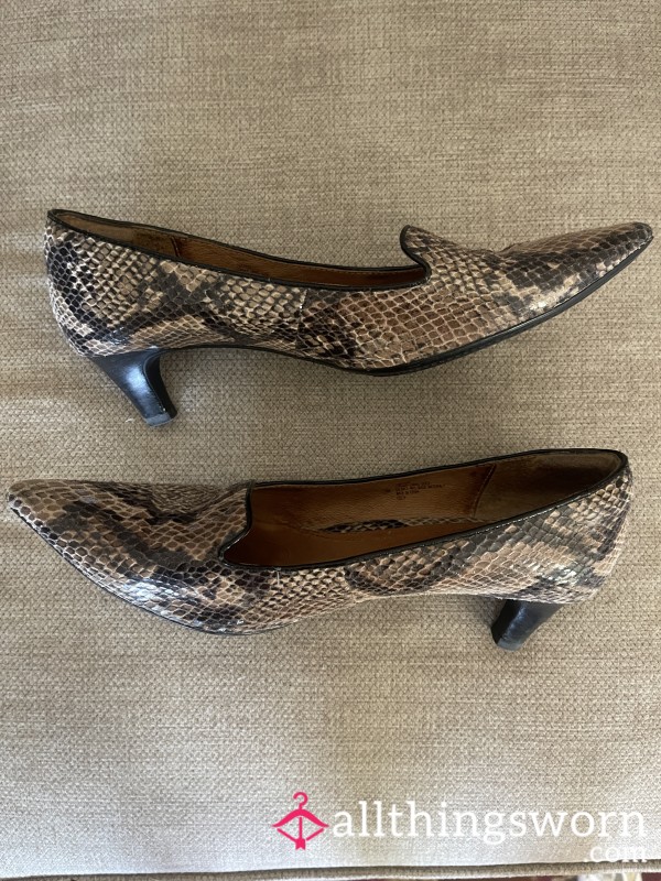 Very Old Snake Print Pumps