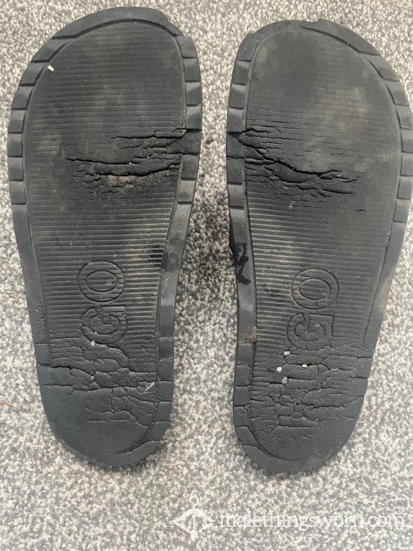 Very Well Worn Sliders