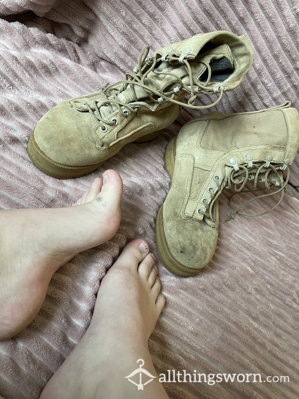 Very Worn Army Uniform Boots