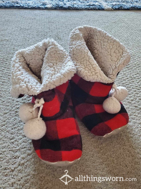 Very Worn Slippers! ❤️🖤