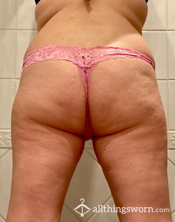 Victoria Secret Pretty Pink Lacy Thong