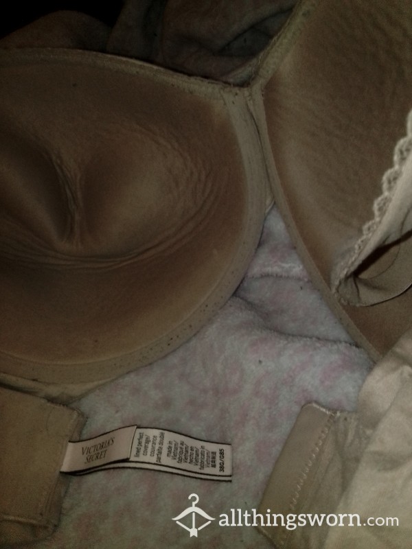 Victoria's Secret Beige Bra 38G