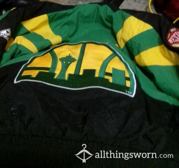 VINTAGE SEATLE SONICS COLLECTORS JACKET( SUPER RARE!)