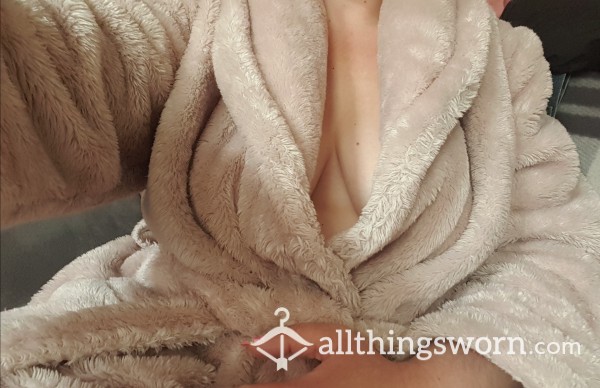 Well Worn Goddess Dressing Gown